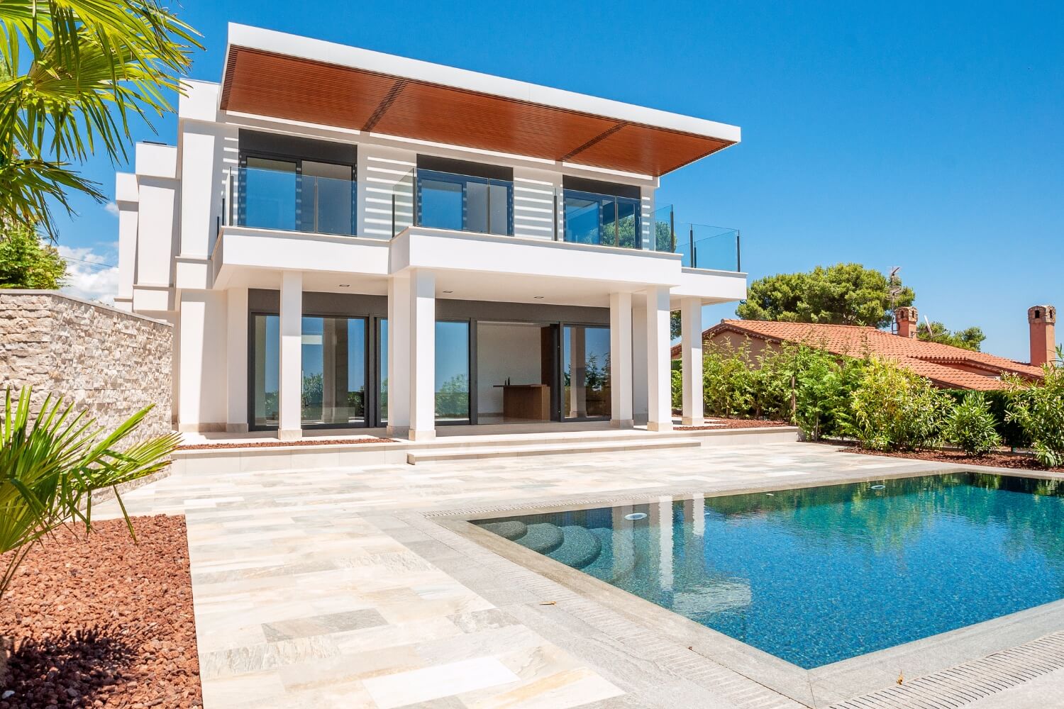 luxury-beach-house-sea-view Luxury Brach House Seas View